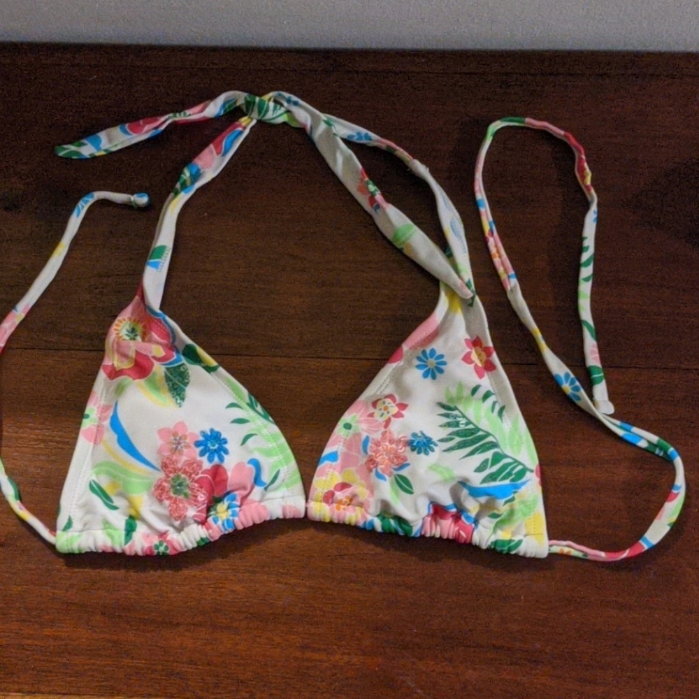 Triangle String Sequine Bikini Top 👙 - Picture 2 of 5